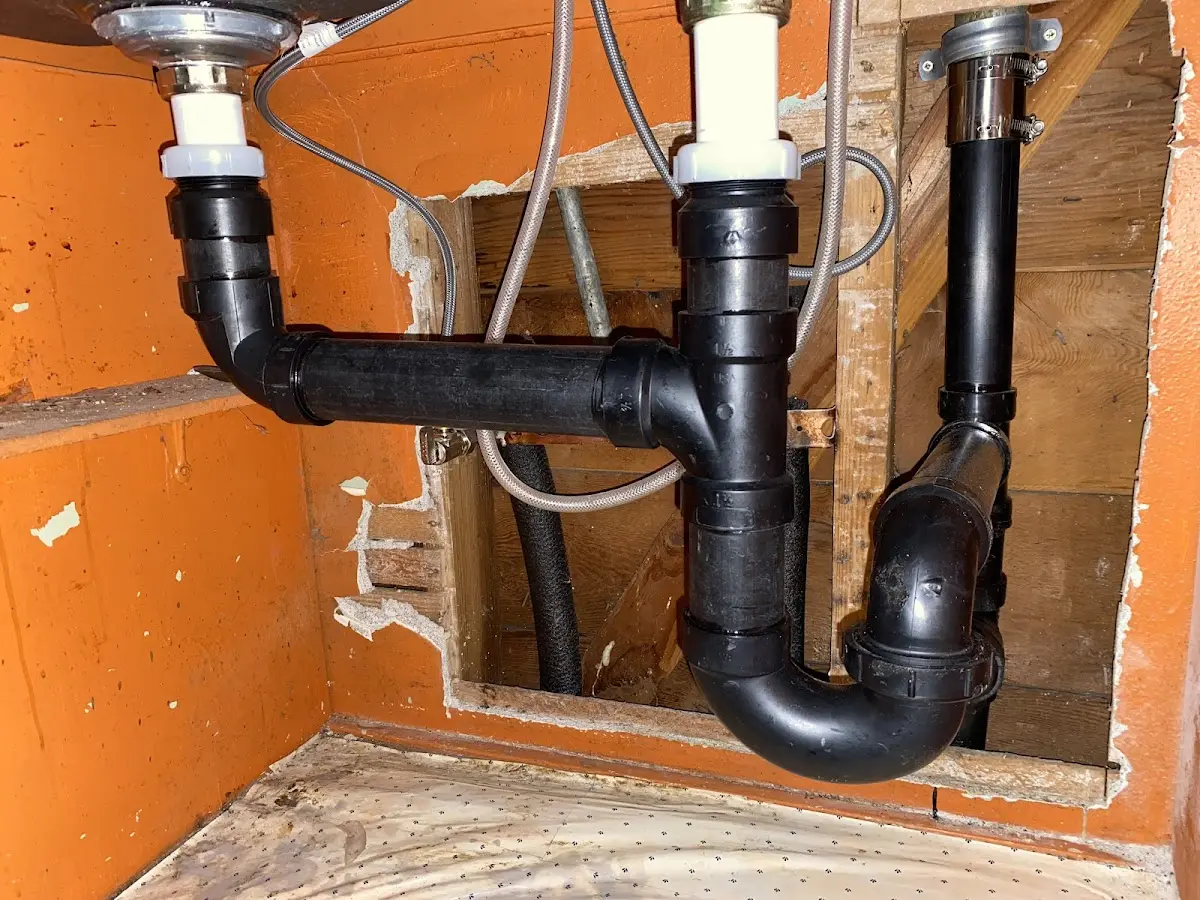 Professional Pipe Bursting equipment and tools on the job in Karns